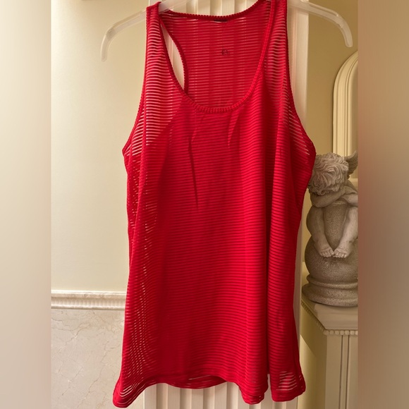 Hot red mesh tank size S. - Picture 3 of 6